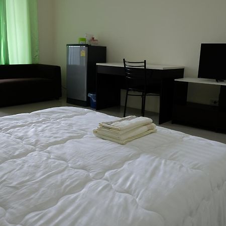 Aspen Residence Chonburi Exteriör bild
