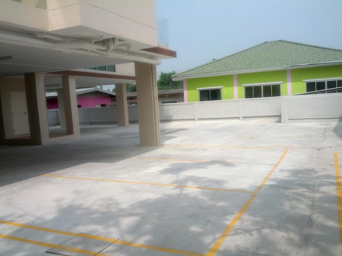 Aspen Residence Chonburi Exteriör bild