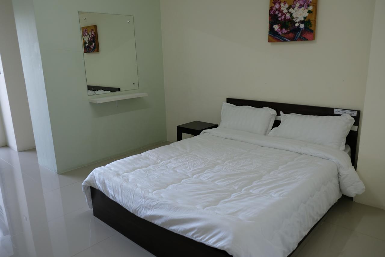 Aspen Residence Chonburi Exteriör bild
